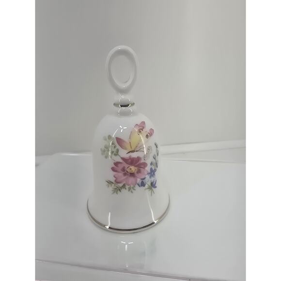 Vintage Taiwan Bone China Bell Floral Butterfly Collectible Gift - Picture 1 of 4